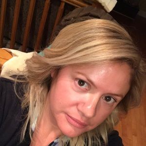 Meet your Posher, Laurie